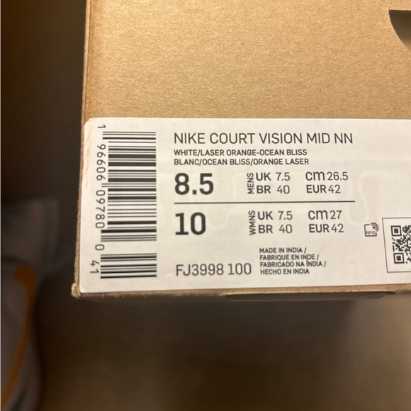 Men’s Nike Court Mids - Picture 4 of 6